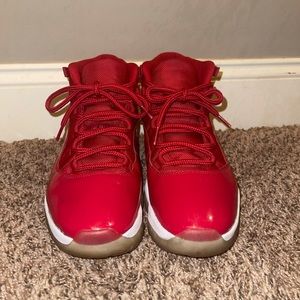 Jordan 11 red